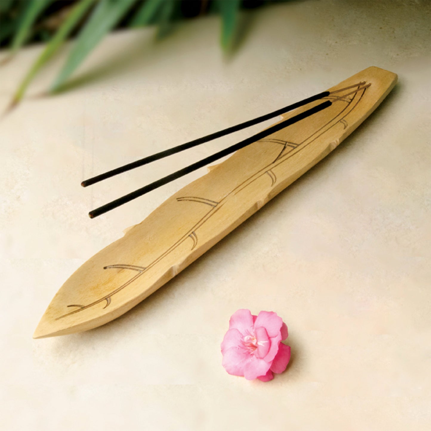 Handcrafted Leaf Ash Catcher - Natural